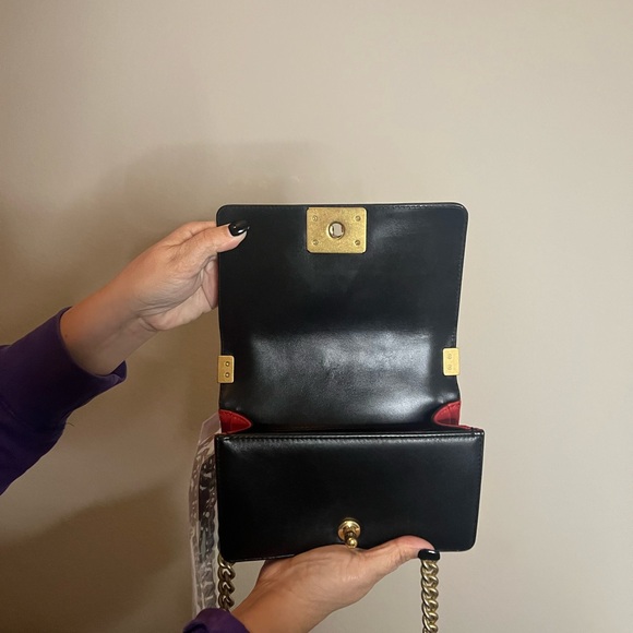 Chanel Small Red and Black Quilted Boy Bag - Picture 4 of 5